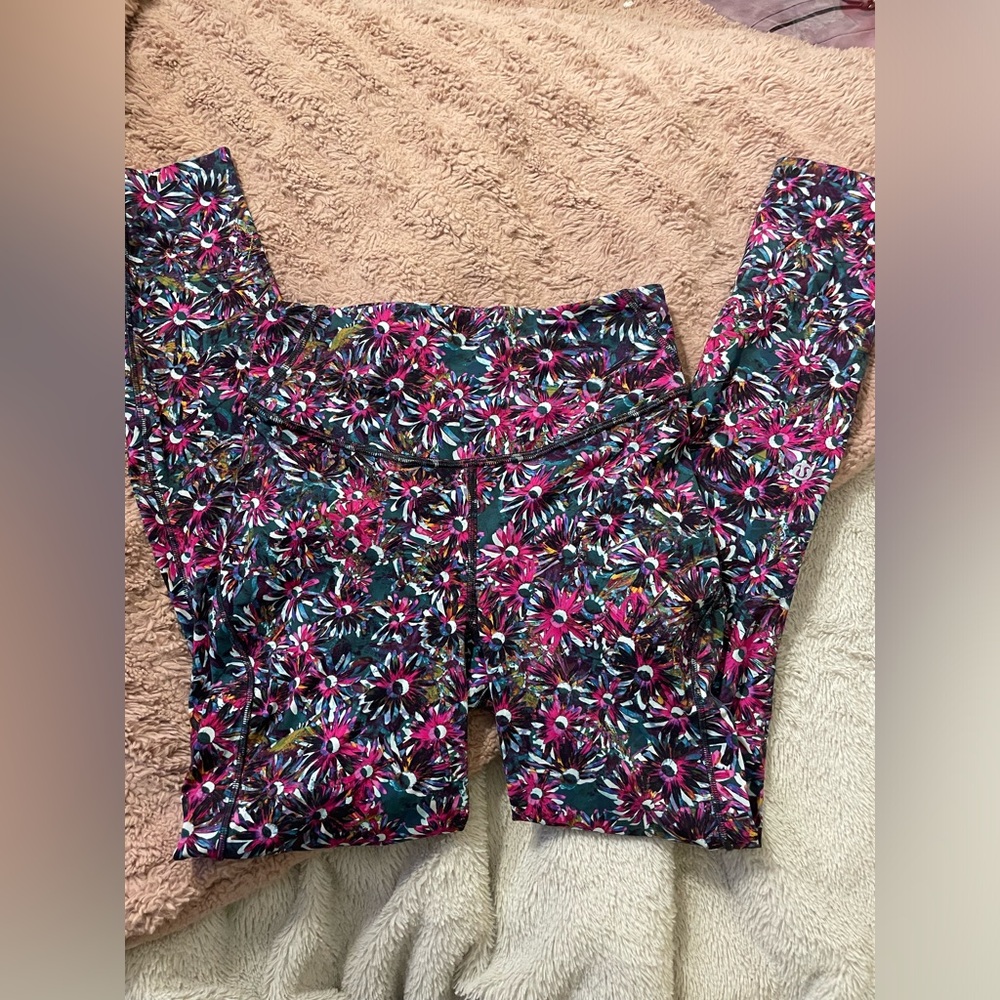 EUC Lululemon Athletica Brightly Colored Floral Print Athletic Leggings
